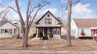 1579 W Race St, Saint Paul, MN 55102
