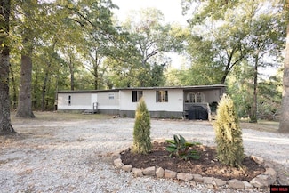 10452 Arkansas 5, Salesville, AR 72653