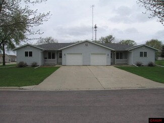239 5th St SW, Winnebago, MN 56098
