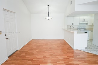 18870 NW 57th Ave Unit 306, Hialeah, FL 33015