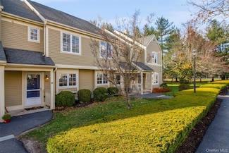 1602 Nutmeg Dr, Carmel, NY 10512