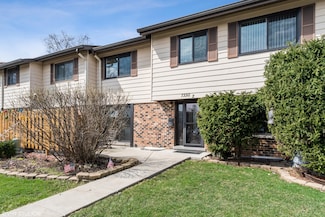 7330 Winthrop Way Unit 2, Downers Grove, IL 60516