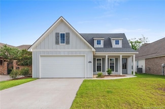 904 Treasure Ln, Lake Charles, LA 70605