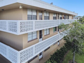 5095 Bay St NE Unit 306, Saint Petersburg, FL 33703