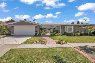 3352 Donnie Ann Rd, Los Alamitos, CA 90720