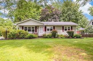 48 Idlewood Dr, Brockport, NY 14420