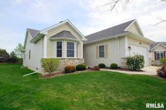 5302 Baraboo Ct, Davenport, IA 52804