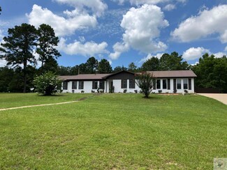 1404 Cherokee Trail, Atlanta, TX 75551