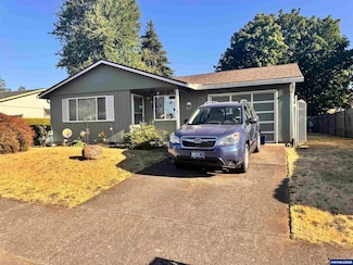 560 Maple St, Aumsville, OR 97325