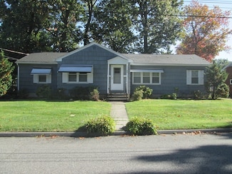 89 Ann St, Chicopee, MA 01020
