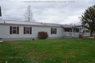 450 High Plains Dr, Ripley, WV 25271