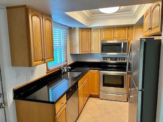 802 Shorewinds Dr, Fort Pierce, FL 34949