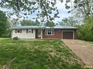 108 S Main St, Patoka, IN 47666