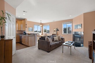 5430 Bellingham Ave Unit 306, Valley Village, CA 91607