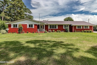 220 Airport Rd NE, Pikeville, NC 27863