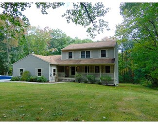 462 Leicester St, Auburn, MA 01501