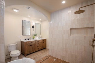 2010 Lawrence Crossley Rd Unit 6, Palm Springs, CA 92264