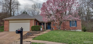 601 Waterford Ridge Ct, Ballwin, MO 63021