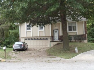 4328 N Topping Ave, Kansas City, MO 64117