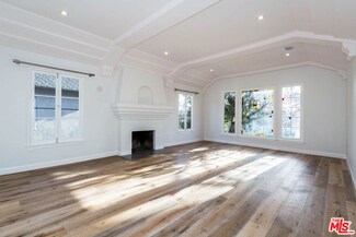 994 Stearns Dr, Los Angeles, CA 90048