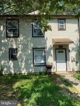 89 Hampshire Rd, Sicklerville, NJ 08081
