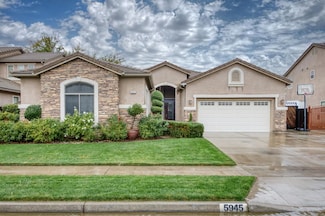 5945 N La Paz Ave, Fresno, CA 93723