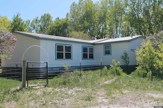 387 Missouri Valley Rd, Shoshoni, WY 82649