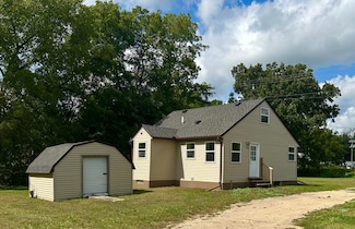 1706 31st St SW, Austin, MN 55912