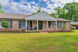114 Kathy St, Florence, AL 35633