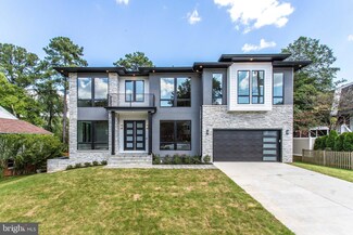 2003 Mcfall St, McLean, VA 22101