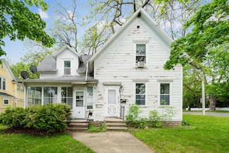 221 Lewis St, River Falls, WI 54022