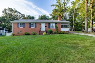 504 6th St, Blackstone, VA 23824