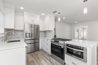 702 S 12th St, Lantana, FL 33462