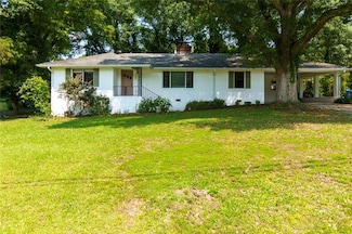 256 4th Ave, Winder, GA 30680