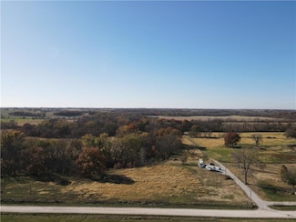 412 NW 701st Rd, Centerview, MO 64019