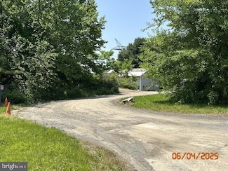 2085 Valley Rd, Parkesburg, PA 19365