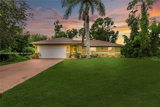 8434 Butternut Rd, Fort Myers, FL 33967
