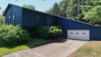 160 Wire Line Rd, Caro, MI 48723