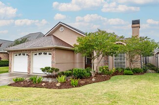 141 Kingspointe Cir, Lafayette, LA 70508