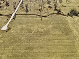 001 S 82 Rd, Bolivar, MO 65613