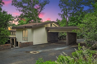 90 E Woodland Rd, Pittsburgh, PA 15232