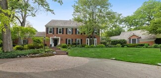 209 N Green Bay Rd, Lake Forest, IL 60045