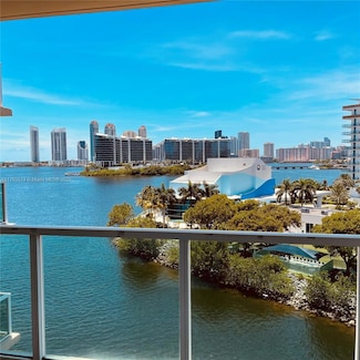 3330 NE 190th St Unit 716, Aventura, FL 33180