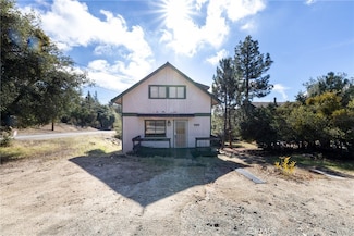 26785 Hopkins Dr, Idyllwild, CA 92549