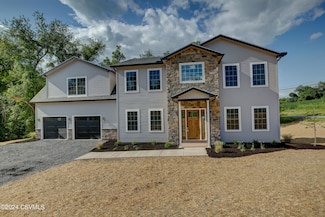 36 Classic Hills Dr, Lewisburg, PA 17837
