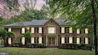 10201 Leatherleaf Ct, Manassas, VA 20111