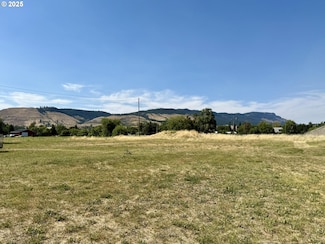 703 Palmer Ave, La Grande, OR 97850