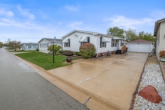 10724 W Gateway Dr, Frankfort, IL 60423