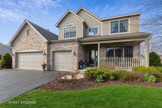 896 Red Hawk Dr, Antioch, IL 60002