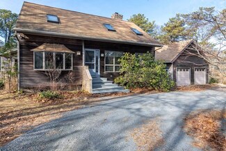 48 Puritan Dr, Vineyard Haven, MA 02568